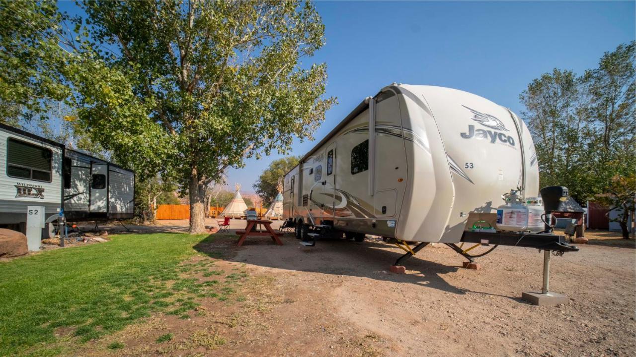 Outdoor Glamping Jayco Rv Ok35 Lejlighed Moab Eksteriør billede
