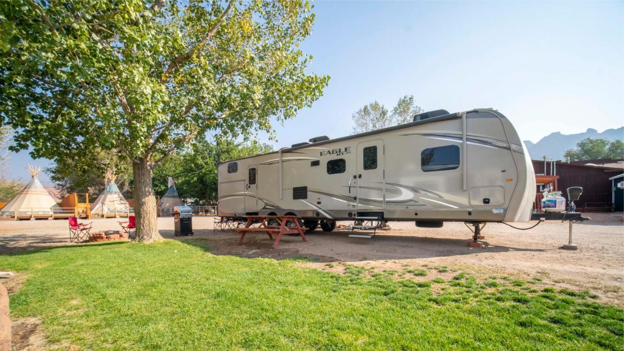 Outdoor Glamping Jayco Rv Ok35 Lejlighed Moab Eksteriør billede